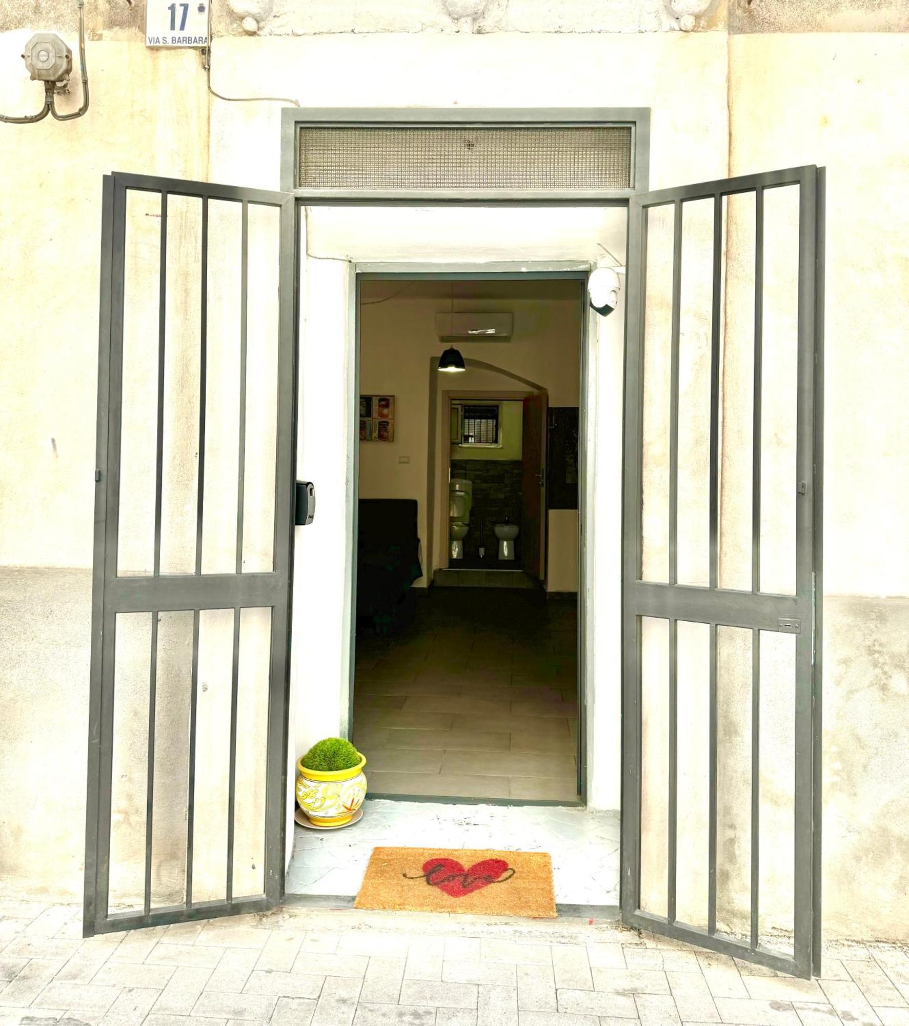 Casa Barbara 15-17 Apartment Катания Екстериор снимка
